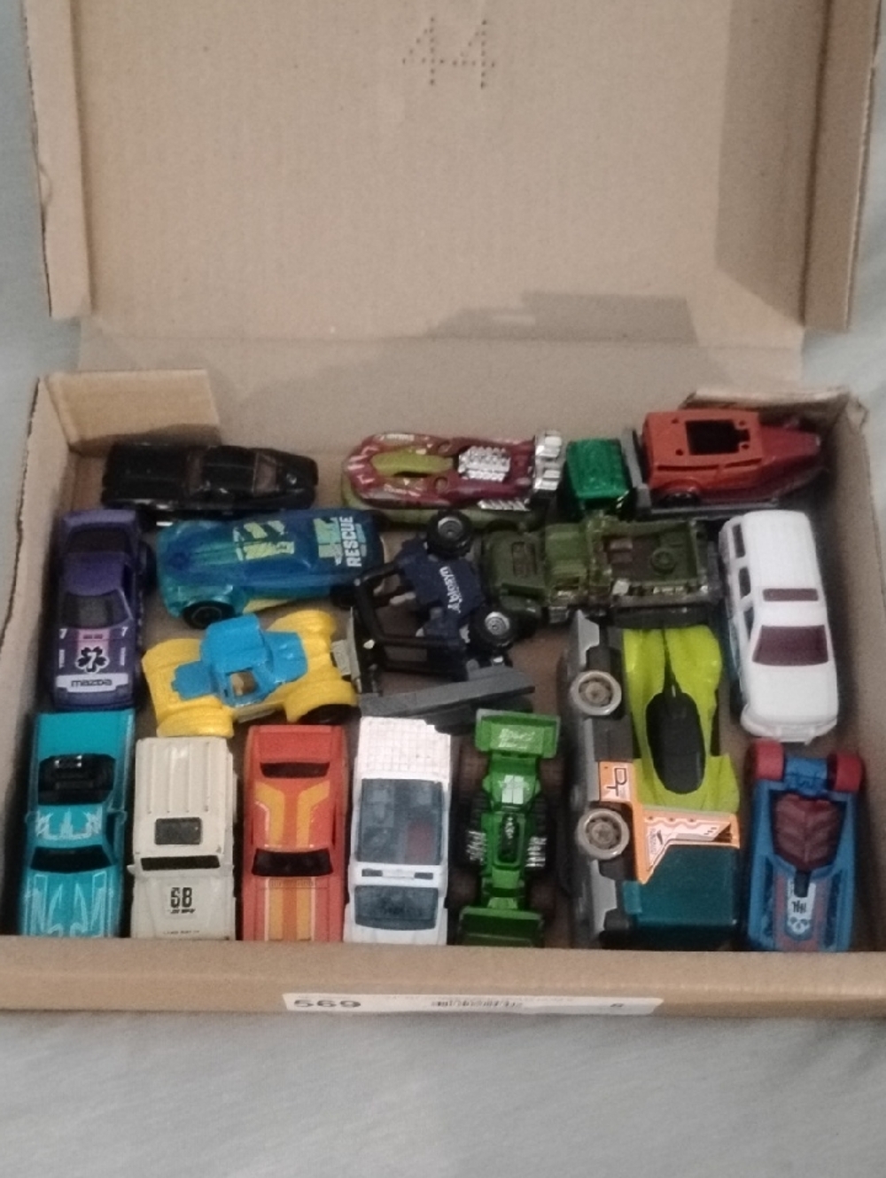 18 Piece Kids Toy Cars - Hot Wheels, Matchbox, Maisto And More